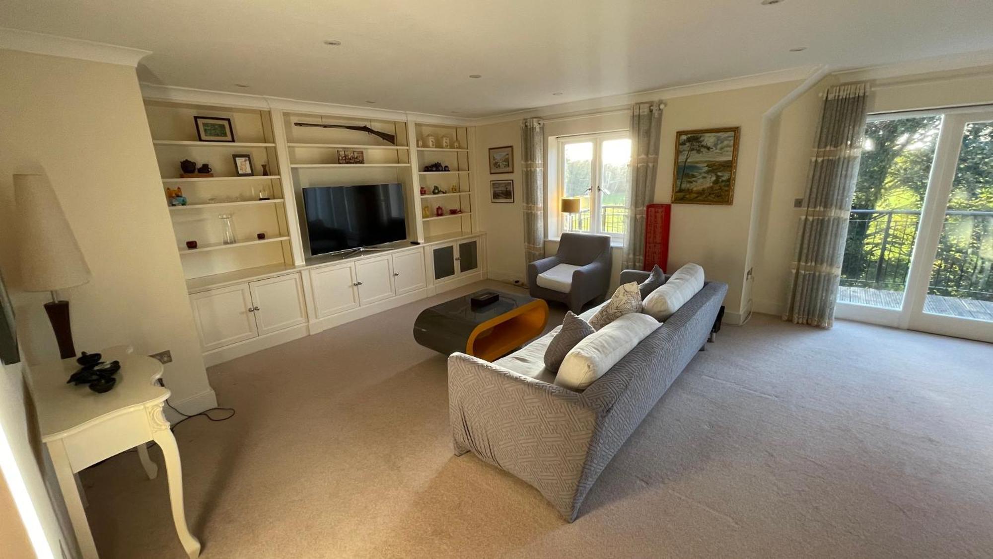 Top Floor En-Suite Double Bedrooms With Great View Of Windsor Castle & Free Parking Exterior photo
