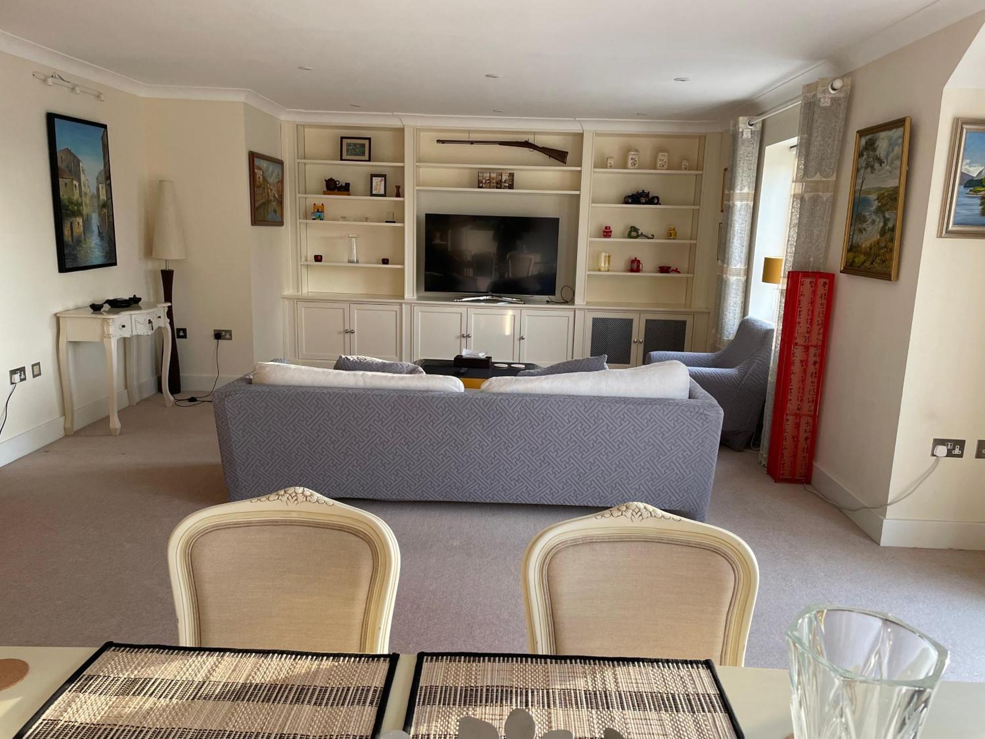 Top Floor En-Suite Double Bedrooms With Great View Of Windsor Castle & Free Parking Exterior photo