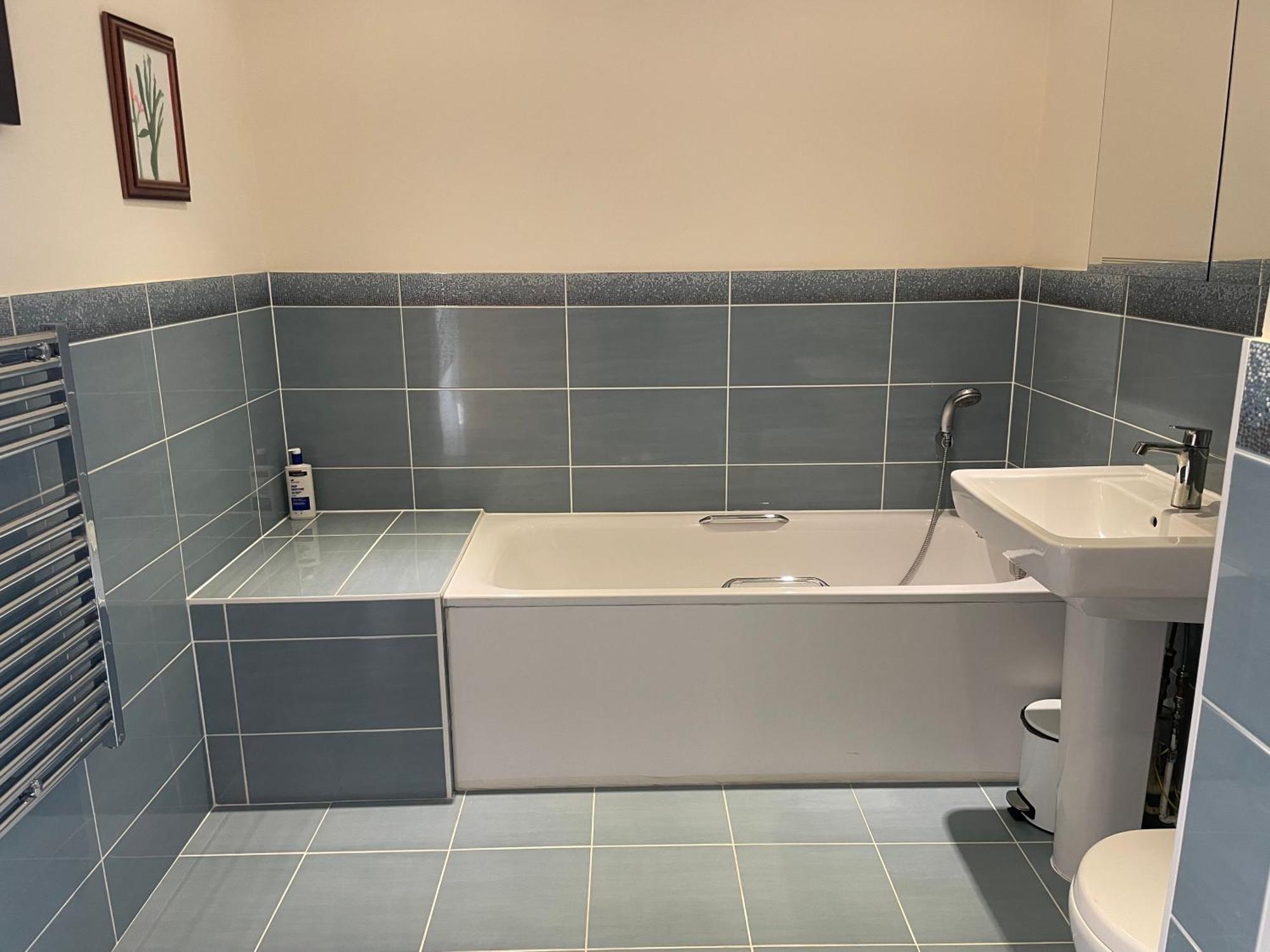 Top Floor En-Suite Double Bedrooms With Great View Of Windsor Castle & Free Parking Exterior photo